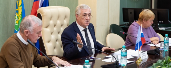 В УрГЭУ обсудили особенности системы образования Екатеринбурга