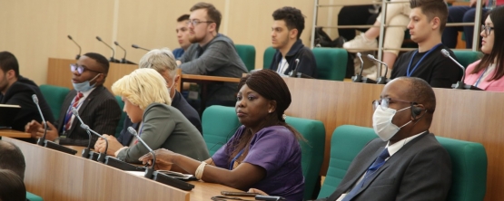 Диалог на равных