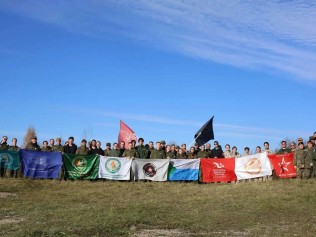 Сохраняя память о защитниках